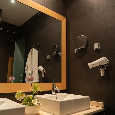 Hotel Claustros De