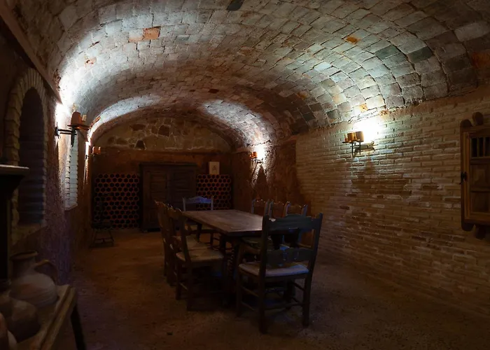 Hotel Claustros De